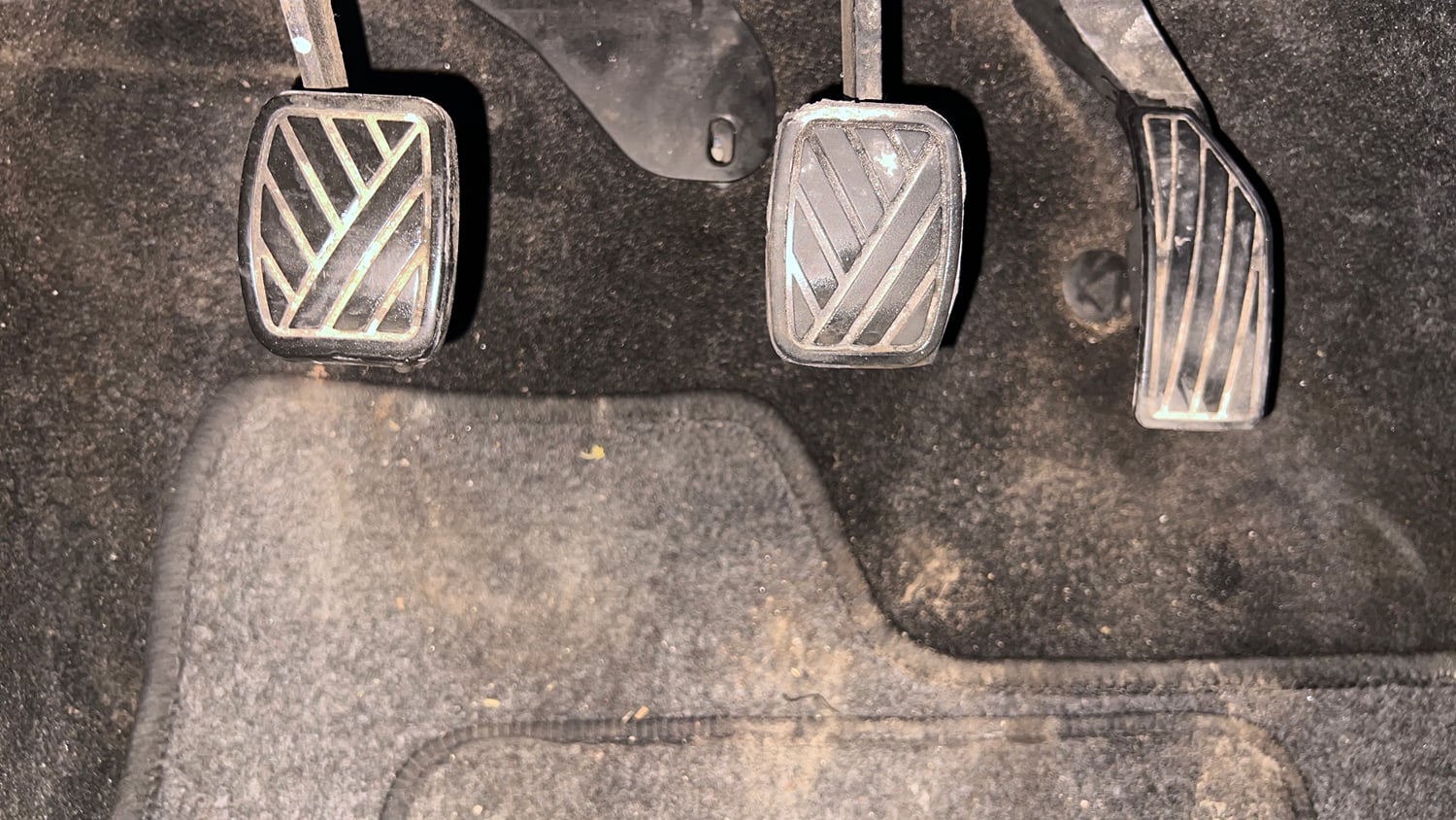 Used 2013 Maruti Suzuki Swift VXI CNG (Outside Fitted) Cng Manual interior PEDALS VIEW