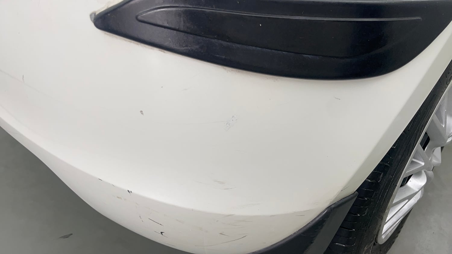 Used 2013 Maruti Suzuki Swift VXi Petrol Manual dents MINOR SCRATCH