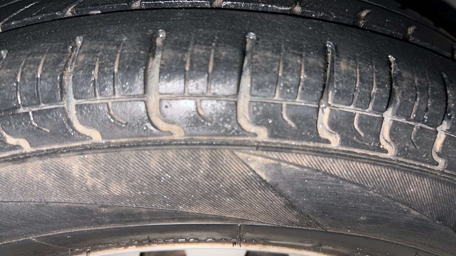 Used 2017 Hyundai Eon Era + Petrol Manual tyres RIGHT REAR TYRE TREAD VIEW