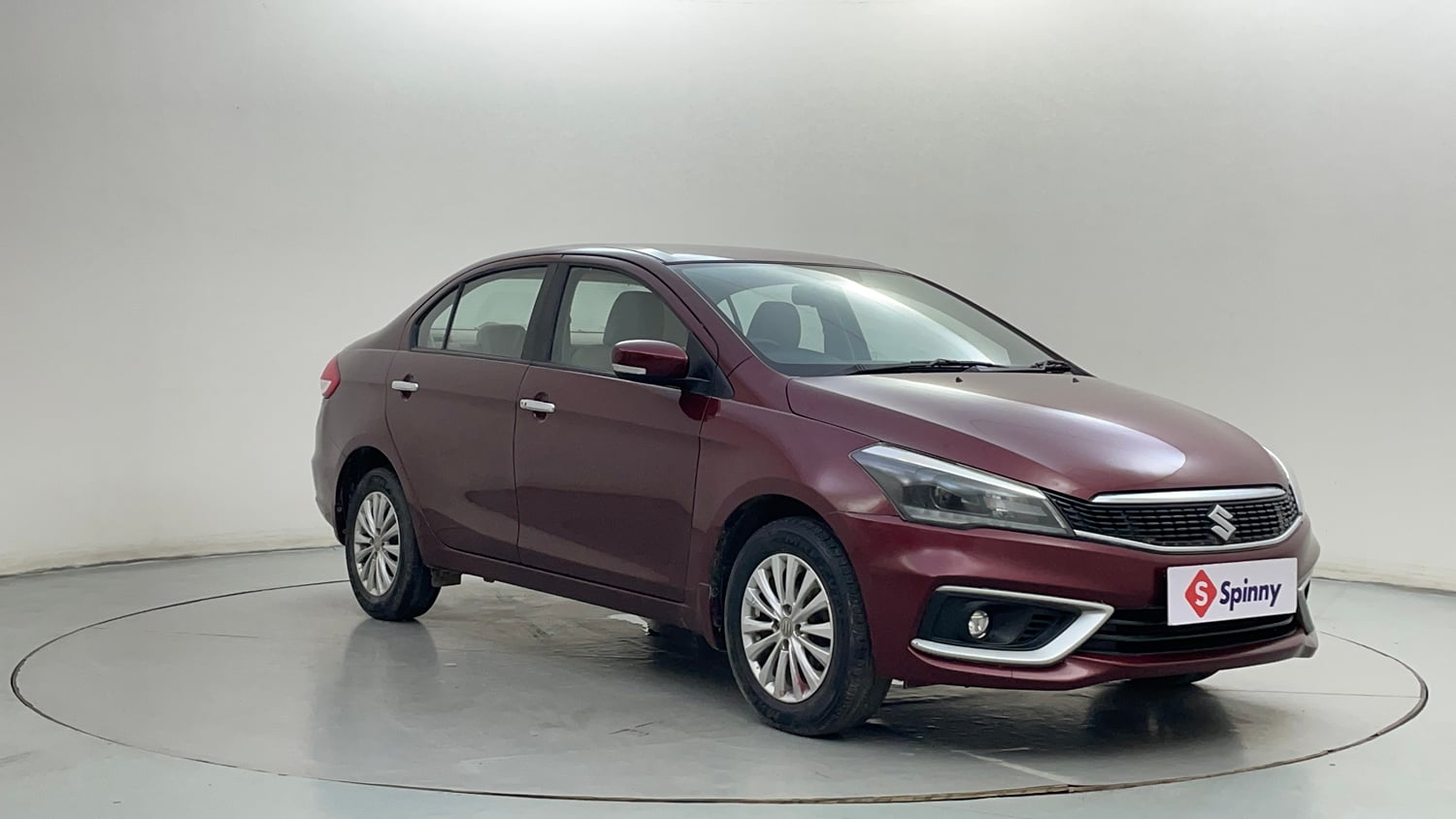 Used 2019 Maruti Suzuki Ciaz Zeta Hybrid 1.5 AT Petrol Automatic exterior RIGHT FRONT CORNER VIEW