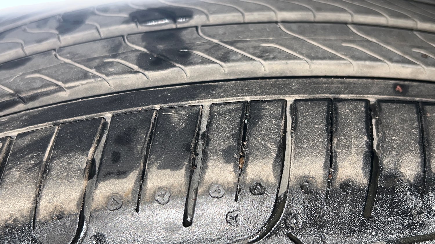 Used 2019 Maruti Suzuki Ciaz Delta Hybrid 1.5 AT Petrol Automatic tyres RIGHT FRONT TYRE TREAD VIEW