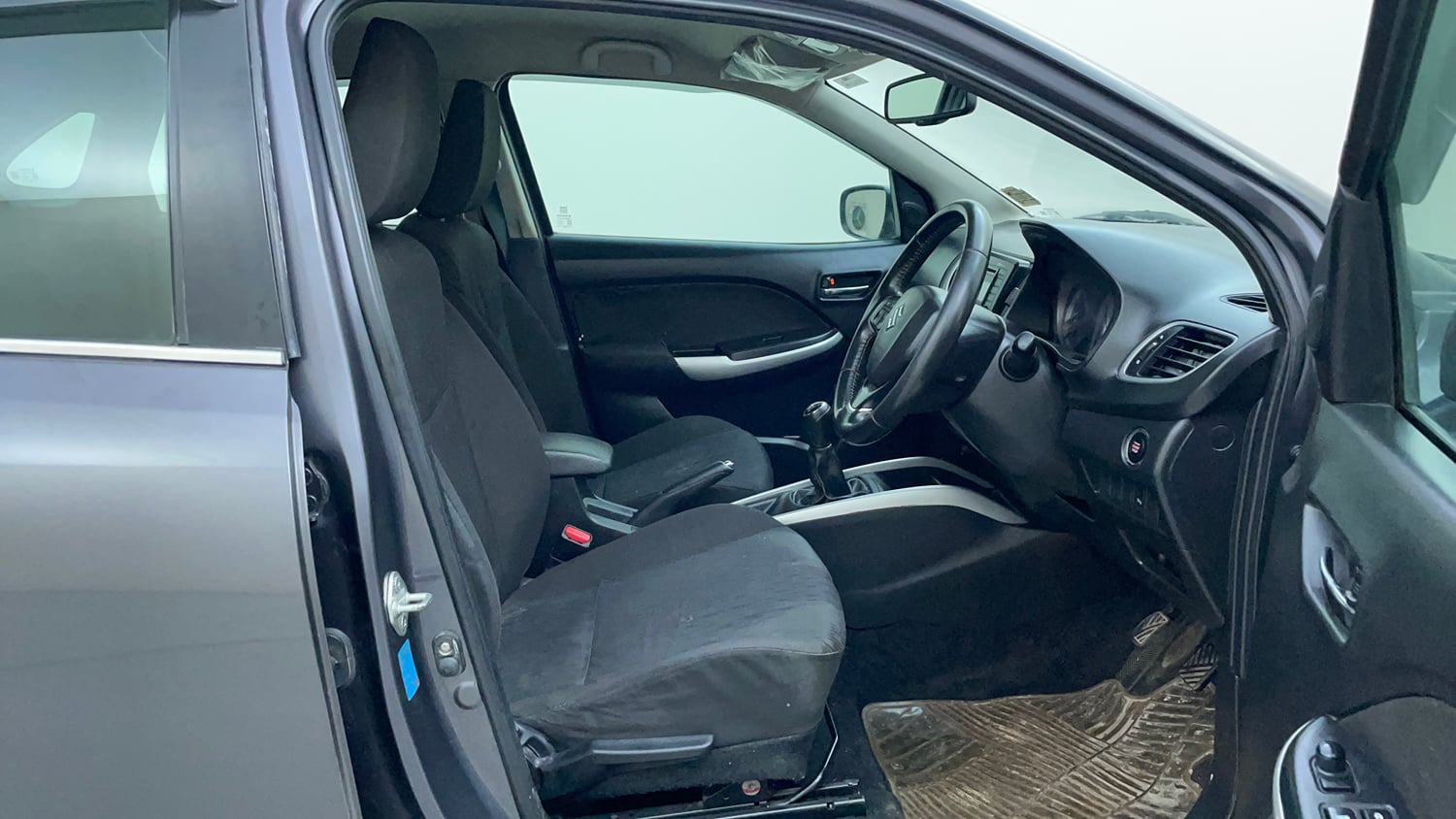 Used 2016 Maruti Suzuki Baleno Zeta 1.2 Petrol Manual interior RIGHT SIDE FRONT DOOR CABIN VIEW
