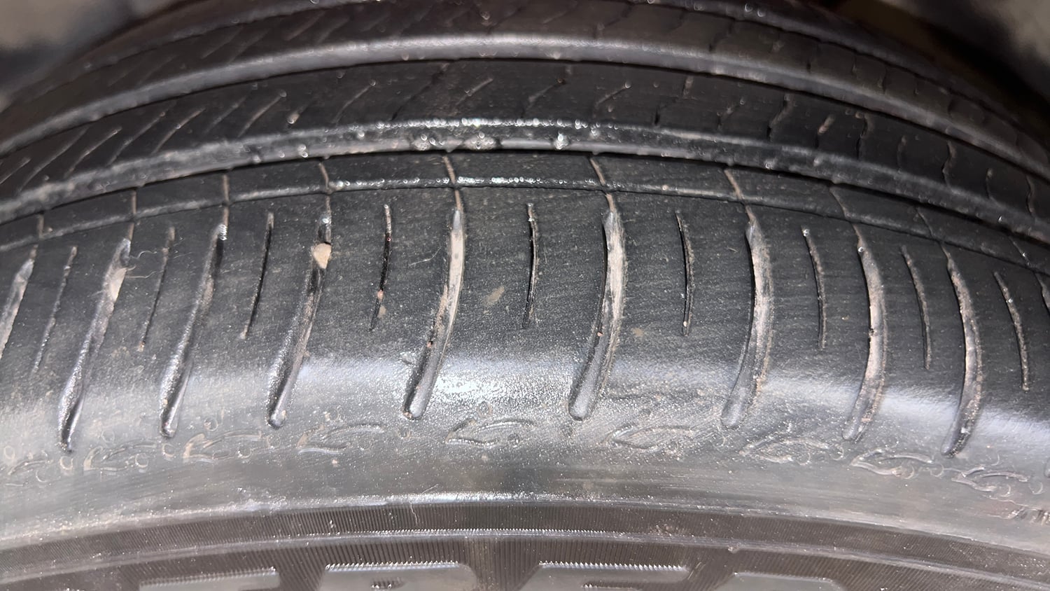 Used 2024 Volkswagen Virtus GT Plus 1.5 TSI EVO DSG Petrol Automatic tyres LEFT FRONT TYRE TREAD VIEW