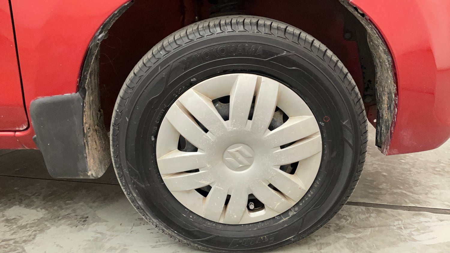 Used 2018 Maruti Suzuki Alto 800 LXi Petrol Manual tyres RIGHT FRONT TYRE RIM VIEW
