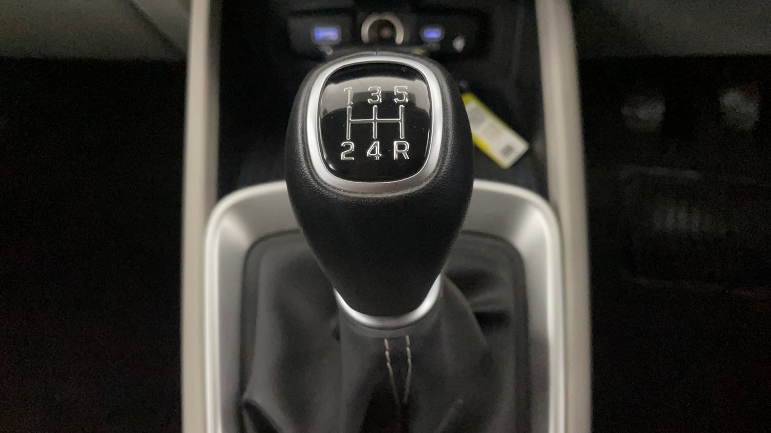 Used 2024 Hyundai Venue SX 1.2 Petrol Petrol Manual interior GEAR  KNOB VIEW