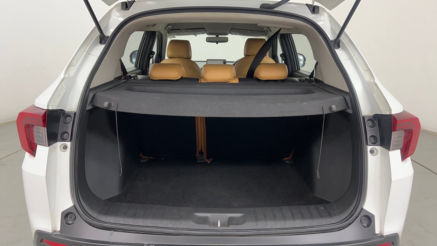 Used 2025 Honda Elevate V CVT Petrol Automatic interior DICKY INSIDE VIEW