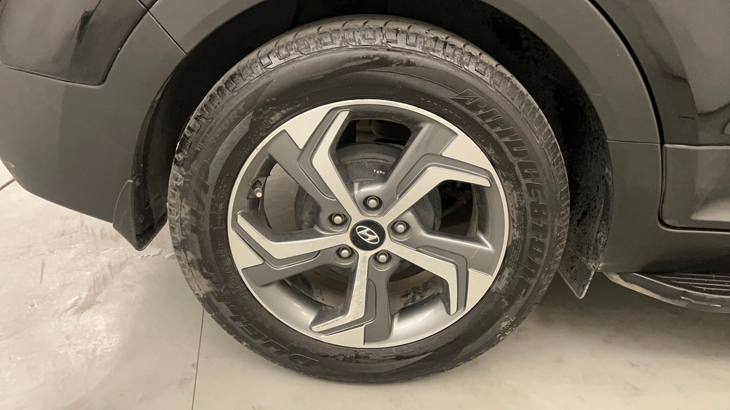 Used 2019 Hyundai Creta SX 1.6 AT Petrol Petrol Automatic tyres RIGHT REAR TYRE RIM VIEW