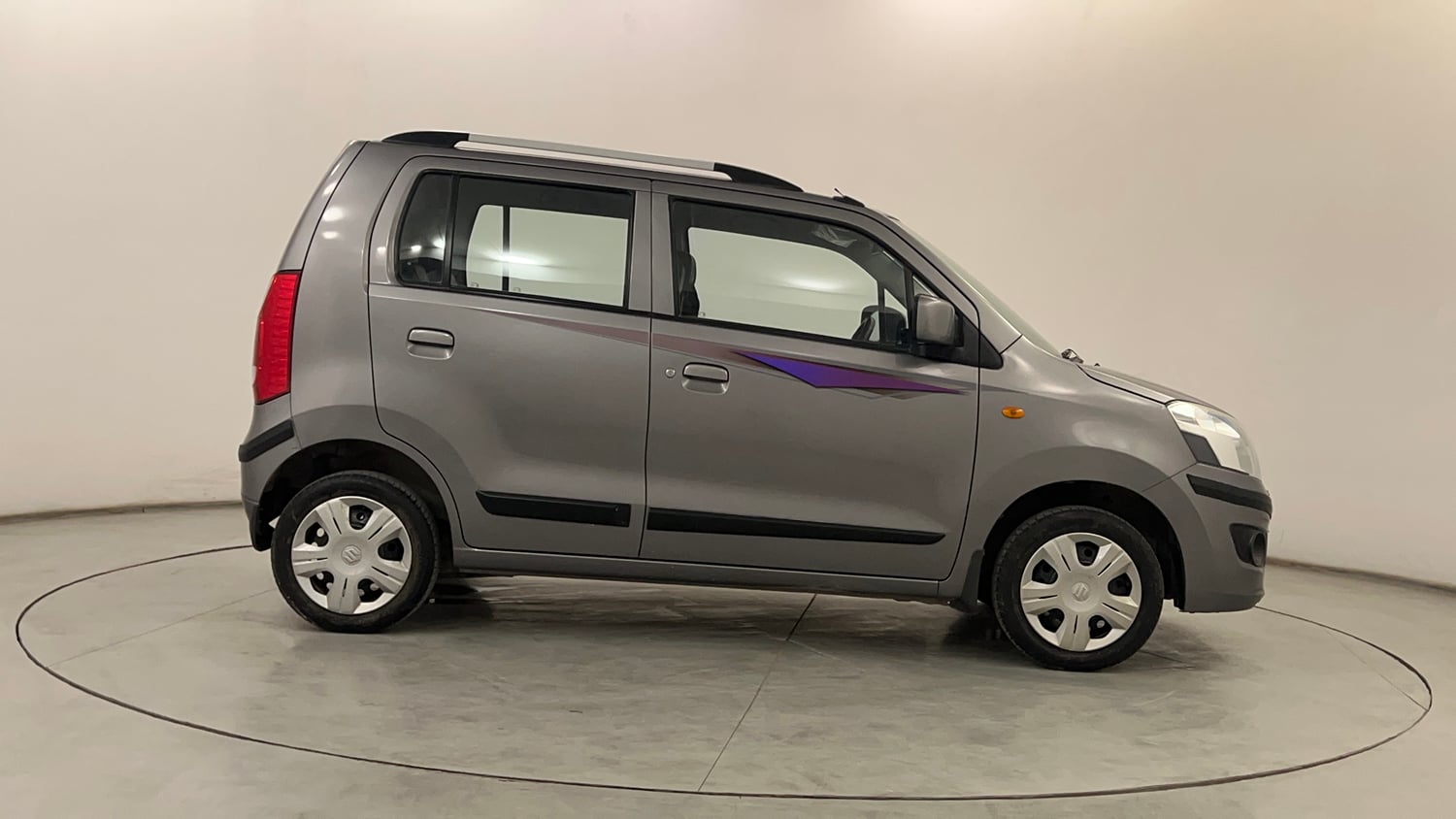 Used 2014 Maruti Suzuki Wagon R VXI Petrol Manual exterior RIGHT SIDE VIEW