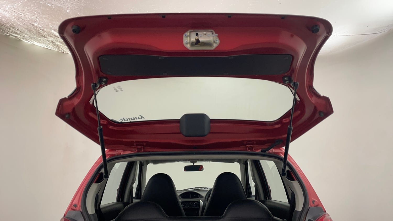 Used 2018 Maruti Suzuki Alto 800 LXi Petrol Manual interior DICKY DOOR OPEN VIEW