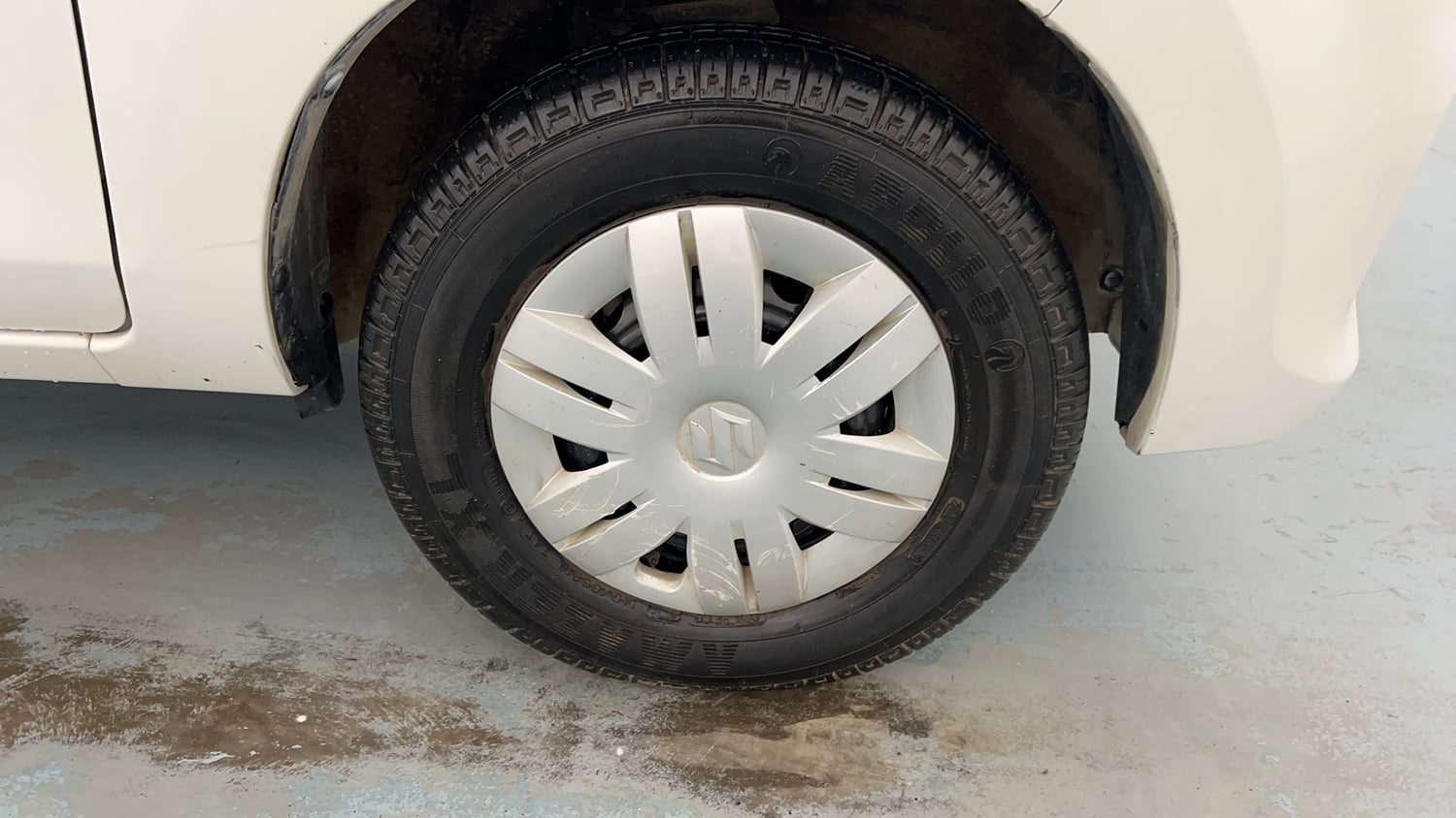 Used 2018 Maruti Suzuki Alto 800 LXi Petrol Manual tyres RIGHT FRONT TYRE RIM VIEW