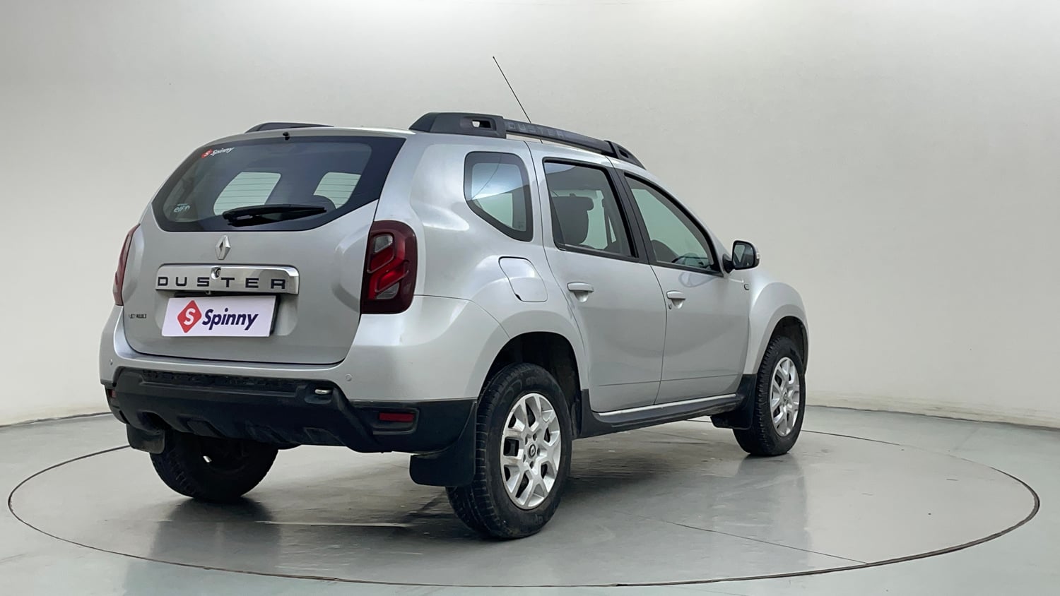 Used 2017 Renault Duster RXL Petrol Petrol Manual exterior RIGHT REAR CORNER VIEW