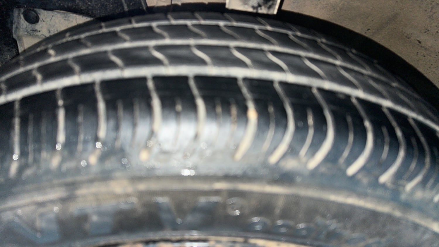 Used 2023 Maruti Suzuki Wagon R VXI 1.0 Petrol Manual tyres LEFT FRONT TYRE TREAD VIEW