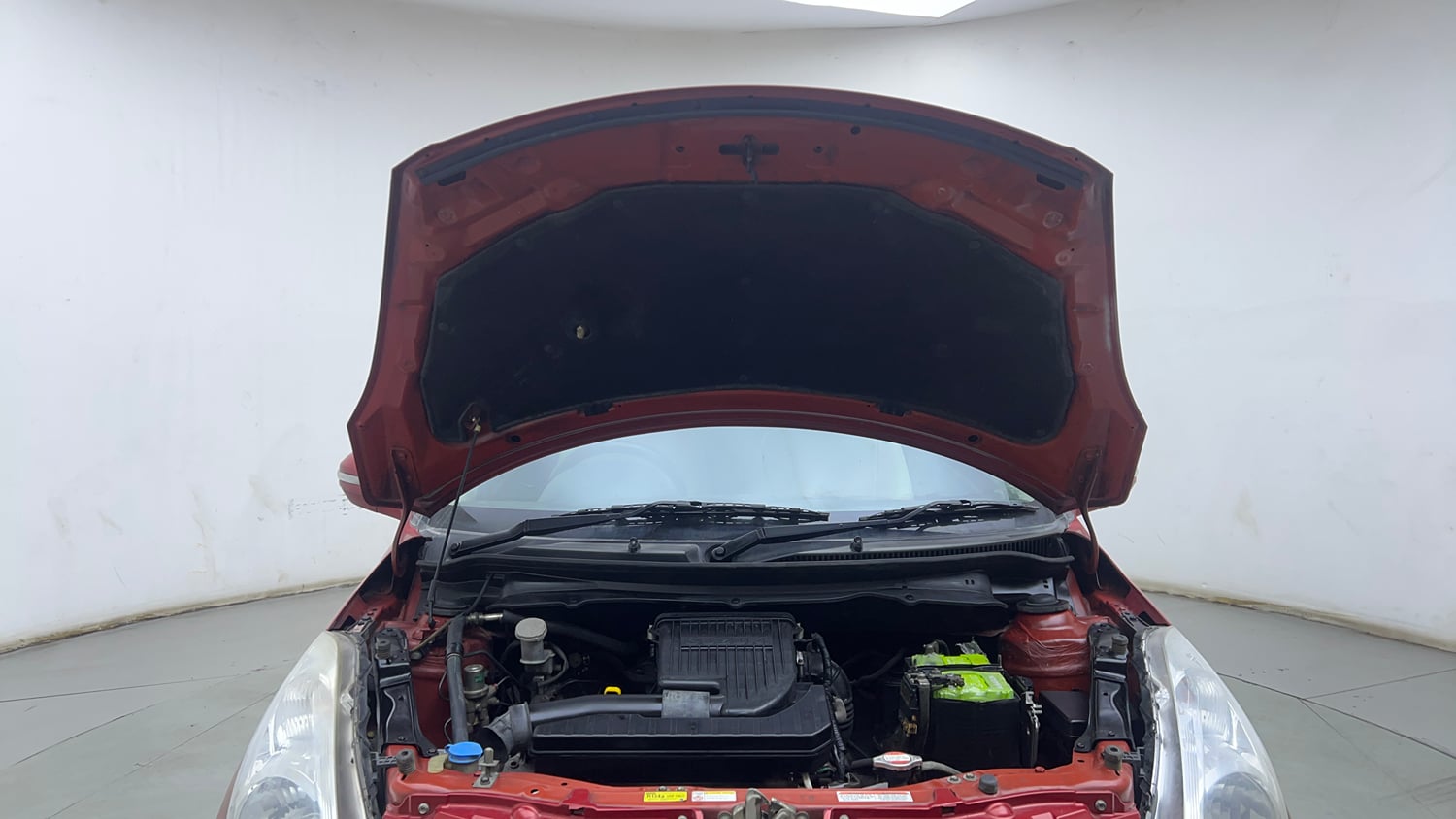 Used 2014 Maruti Suzuki Swift VXi Petrol Manual engine ENGINE & BONNET OPEN FRONT VIEW