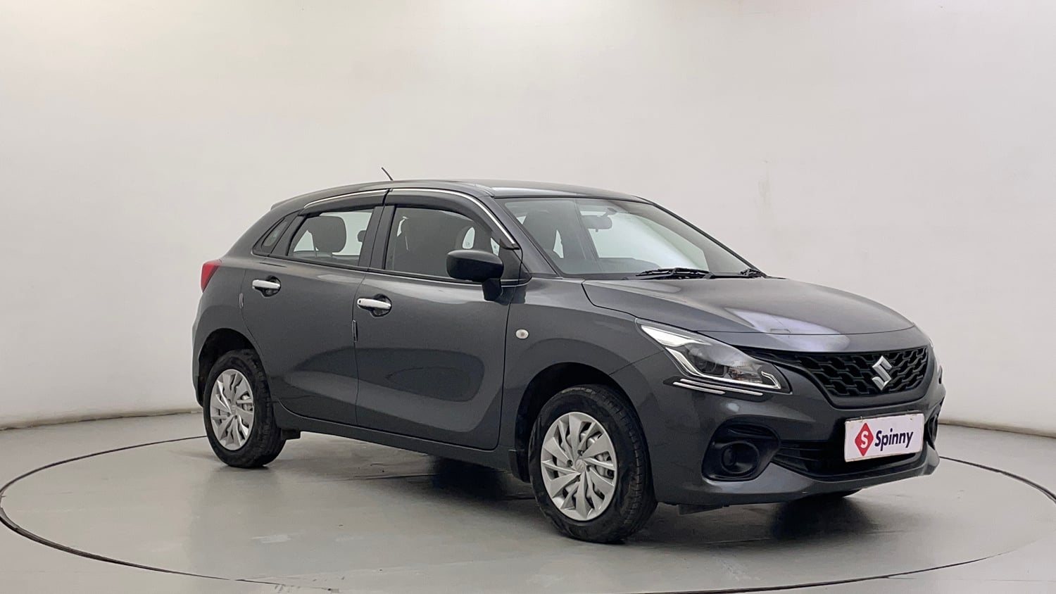 Used 2024 Maruti Suzuki Baleno Sigma MT Petrol Manual exterior RIGHT FRONT CORNER VIEW