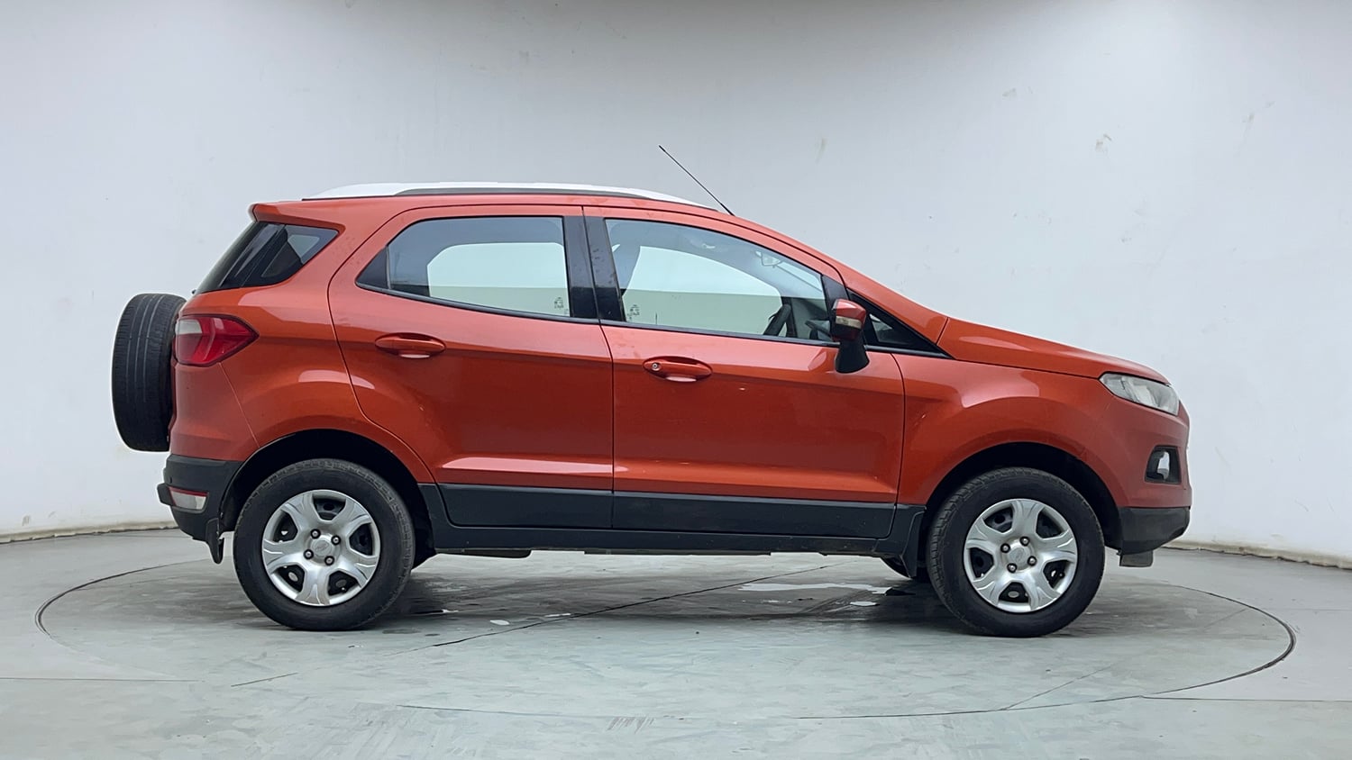 Used 2017 Ford EcoSport Trend+ 1.5L TDCi Diesel Manual exterior RIGHT SIDE VIEW