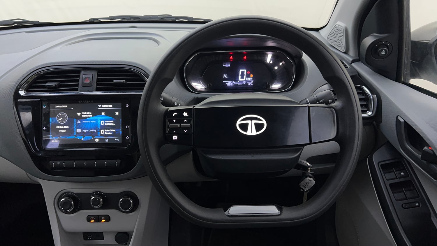 Used 2025 Tata Tiago XTA Petrol Automatic interior STEERING VIEW