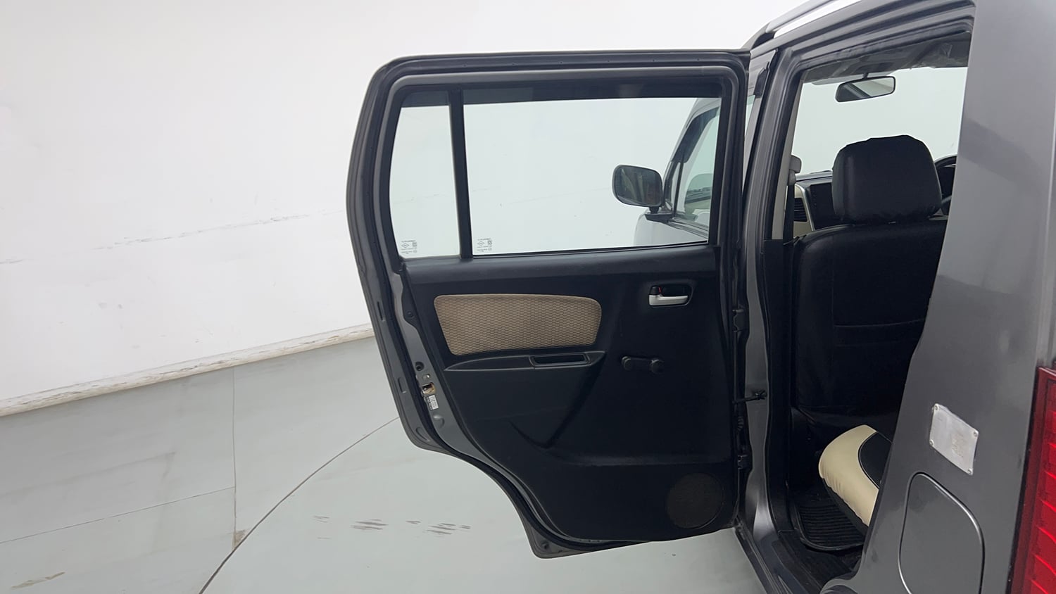 Used 2017 Maruti Suzuki Wagon R LXI CNG Cng Manual interior LEFT REAR DOOR OPEN VIEW