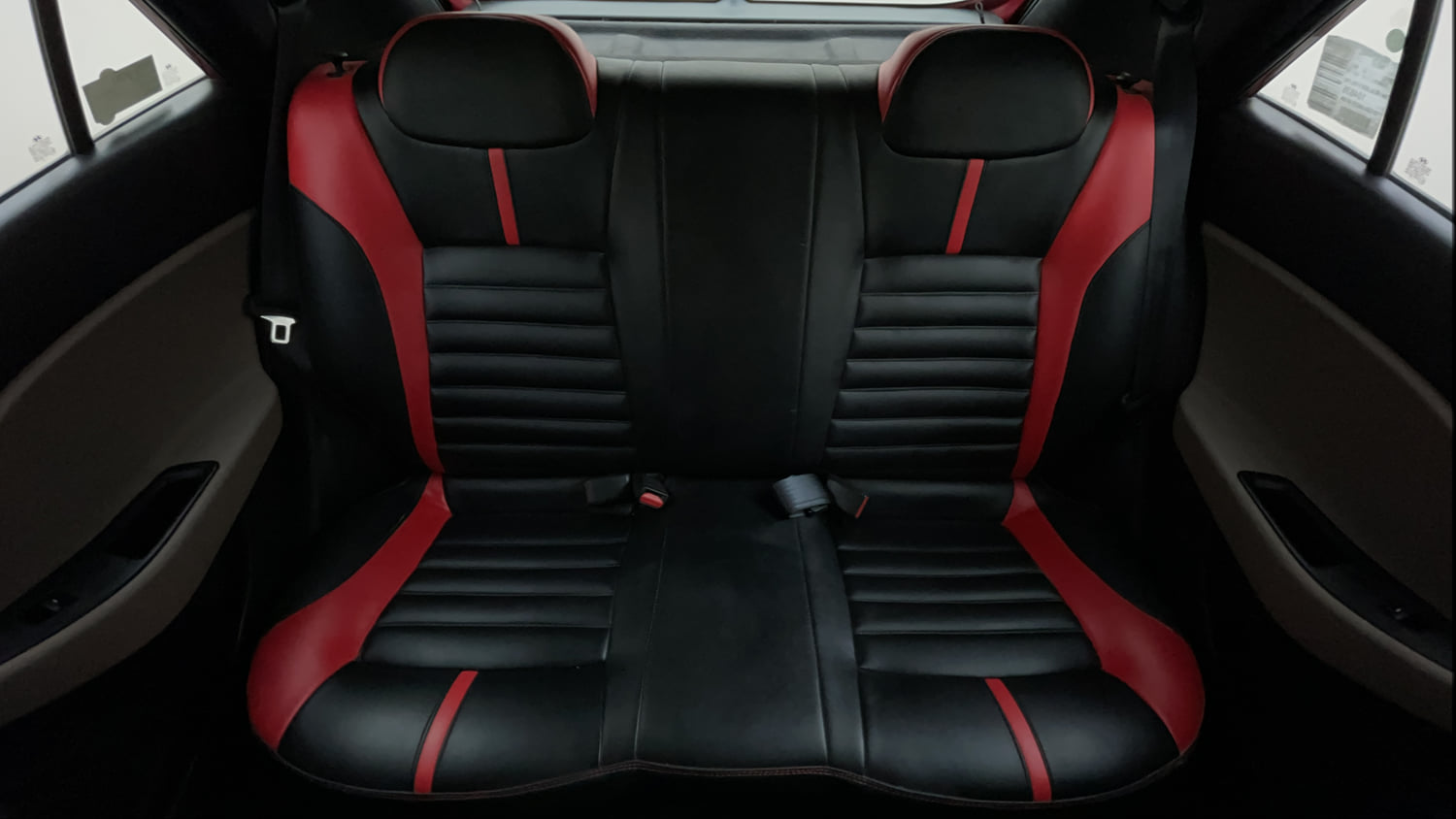 Used 2015 Hyundai Elite i20 Magna 1.2 Petrol Manual interior REAR SEAT CONDITION VIEW
