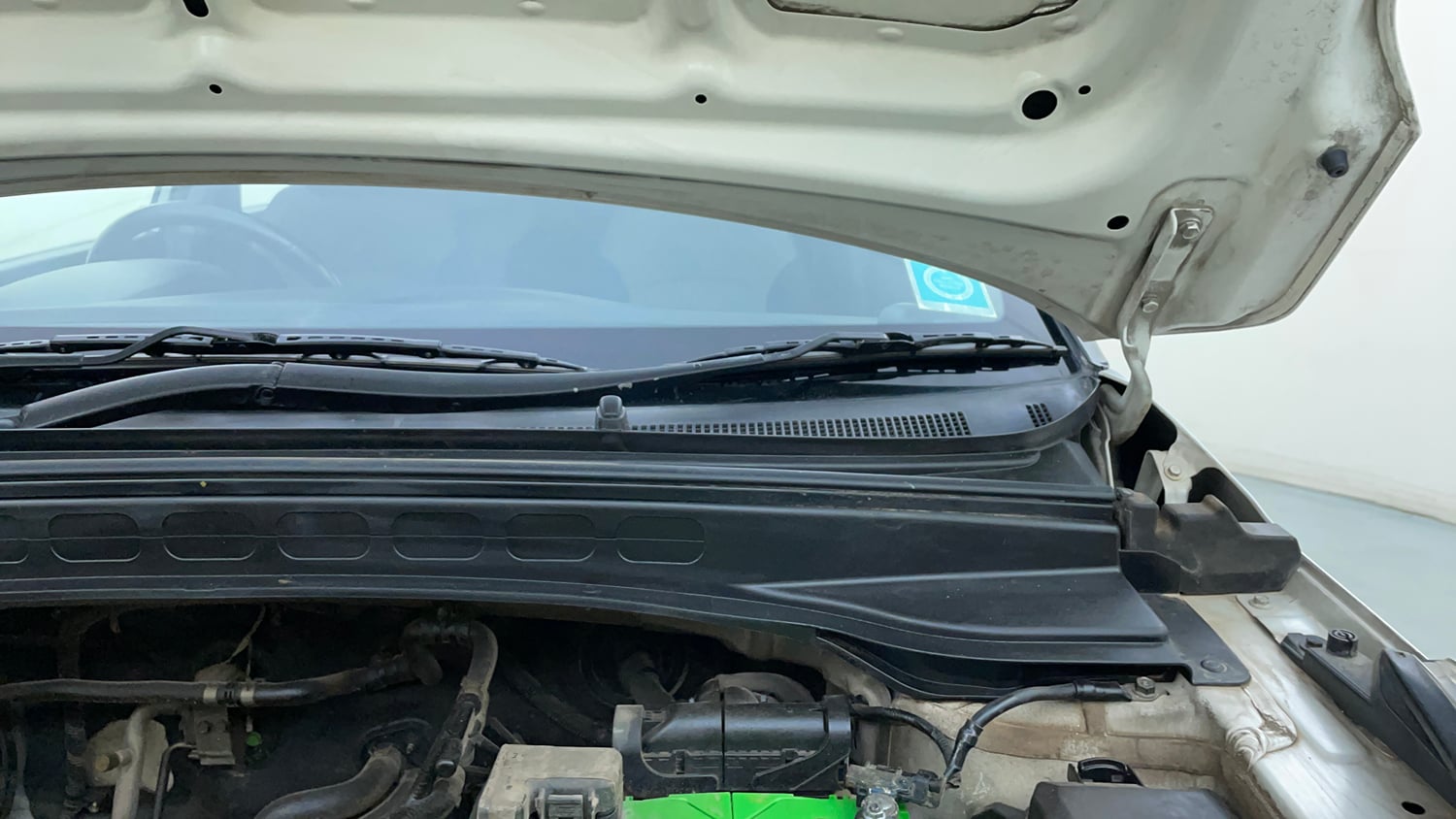 Used 2018 Hyundai Creta SX 1.6 AT Petrol Petrol Automatic engine ENGINE LEFT SIDE HINGE & APRON VIEW