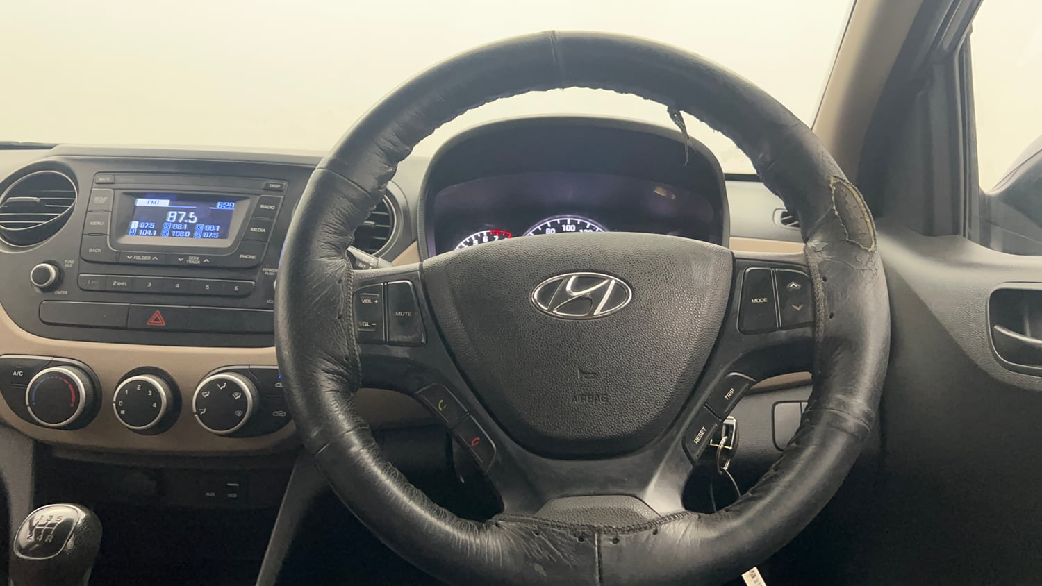 Used 2018 Hyundai Grand i10 Magna 1.2 Kappa VTVT Petrol Manual interior STEERING VIEW