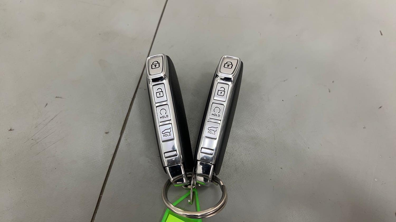 Used 2024 Kia Seltos HTK 1.5 Diesel MT Diesel Manual extra CAR KEY VIEW