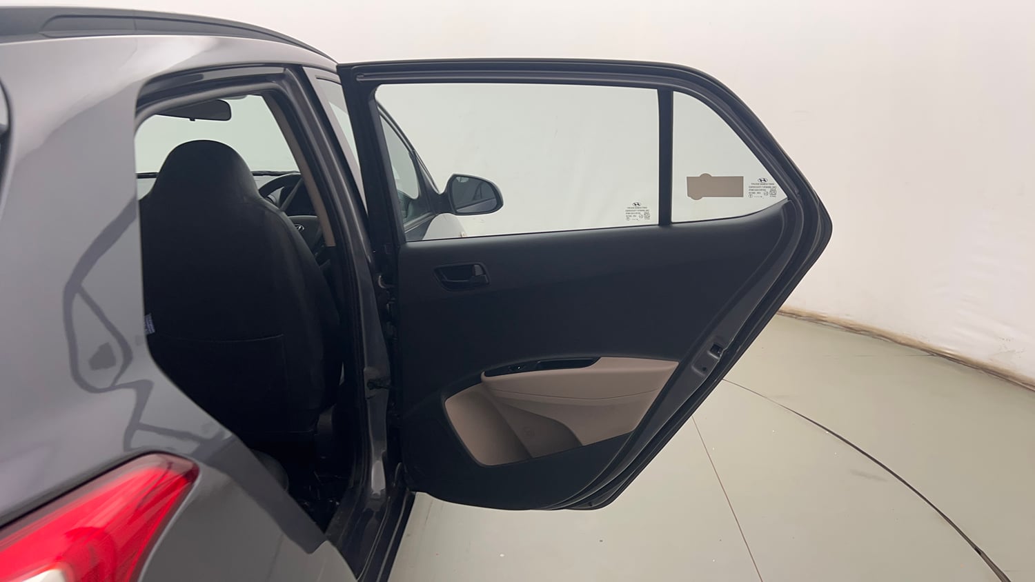 Used 2018 Hyundai Grand i10 Magna 1.2 Kappa VTVT Petrol Manual interior RIGHT REAR DOOR OPEN VIEW