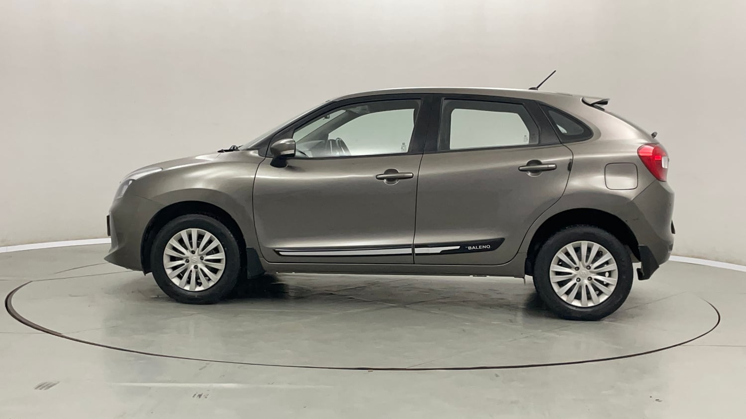 Used 2019 Maruti Suzuki Baleno Delta Petrol Manual exterior LEFT SIDE VIEW