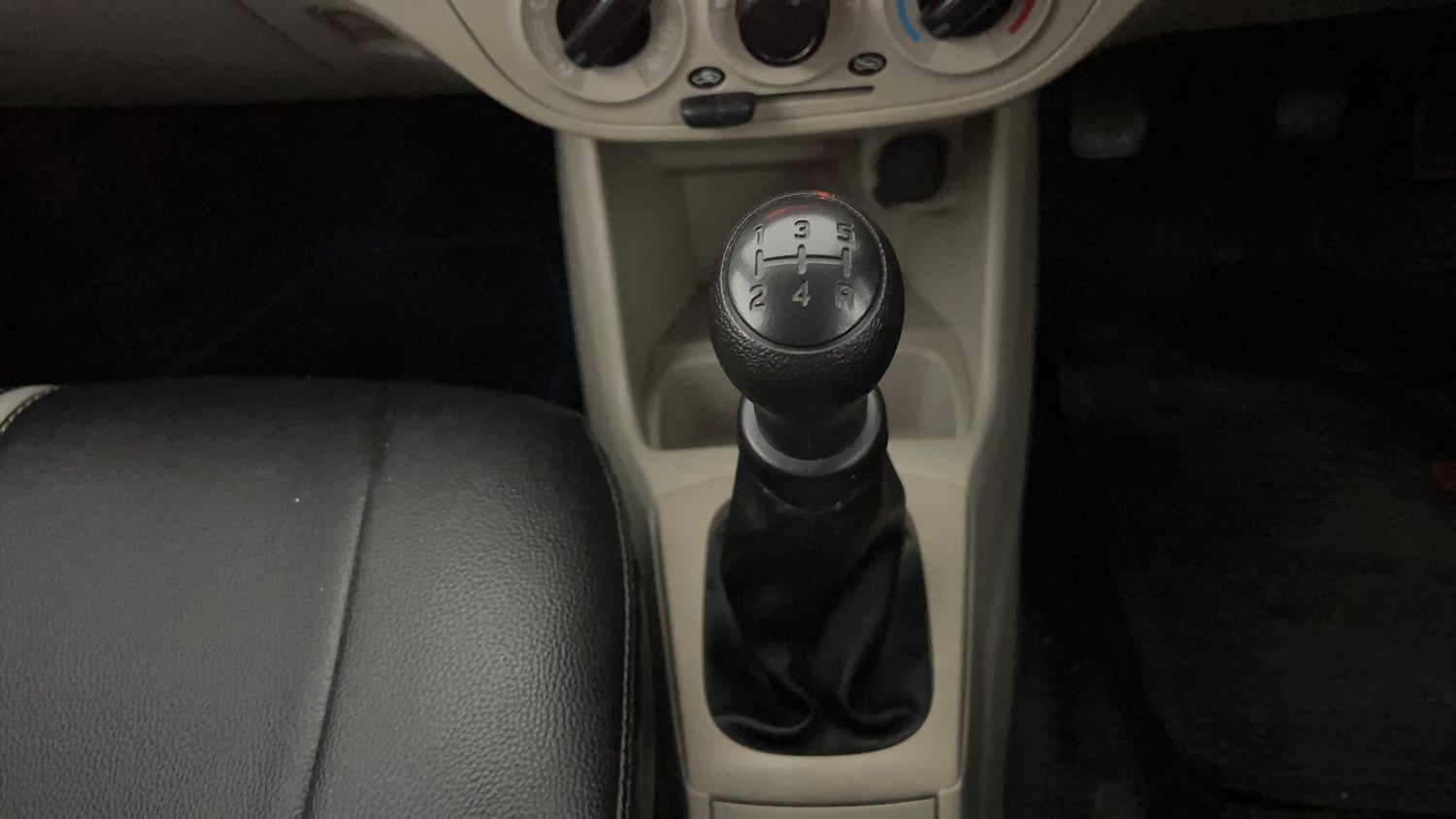 Used 2020 Maruti Suzuki Alto 800 VXi Petrol Manual interior GEAR  KNOB VIEW