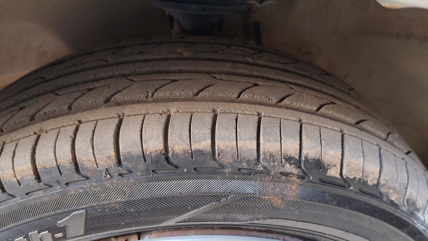 Used 2014 Maruti Suzuki Alto K10 VXi Petrol Manual tyres LEFT FRONT TYRE TREAD VIEW