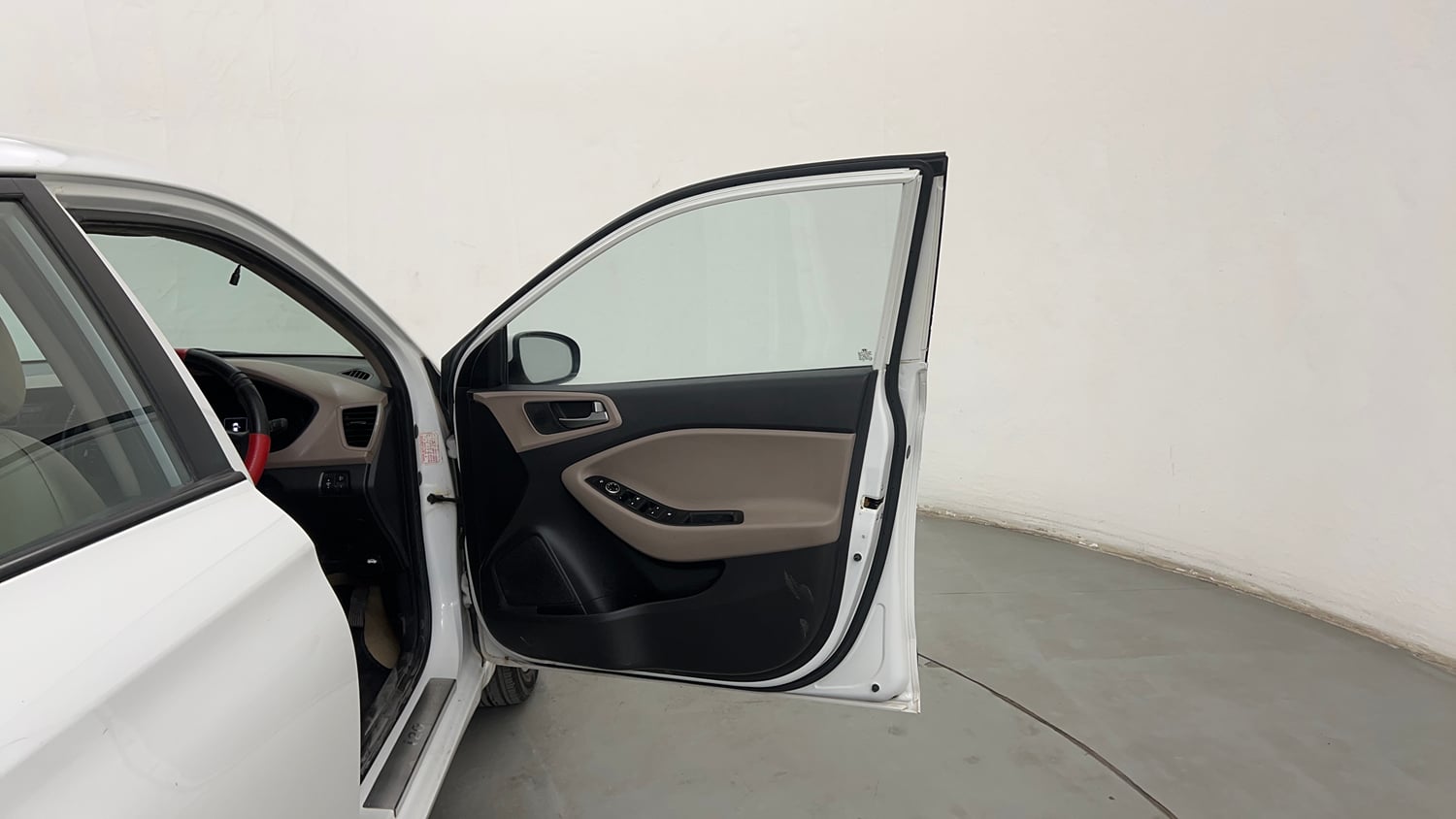 Used 2015 Hyundai Elite i20 Asta 1.2 Petrol Manual interior RIGHT FRONT DOOR OPEN VIEW