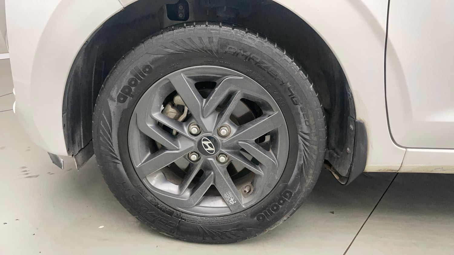 Used 2021 Hyundai Grand i10 Nios Sportz AMT 1.2 Kappa VTVT Petrol Automatic tyres LEFT FRONT TYRE RIM VIEW