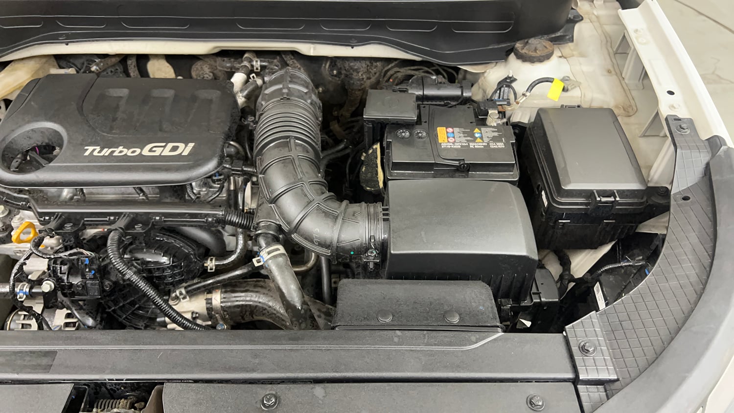 Used 2024 Hyundai Venue SX (O) 1.0 Turbo DCT Petrol Automatic engine ENGINE LEFT SIDE VIEW
