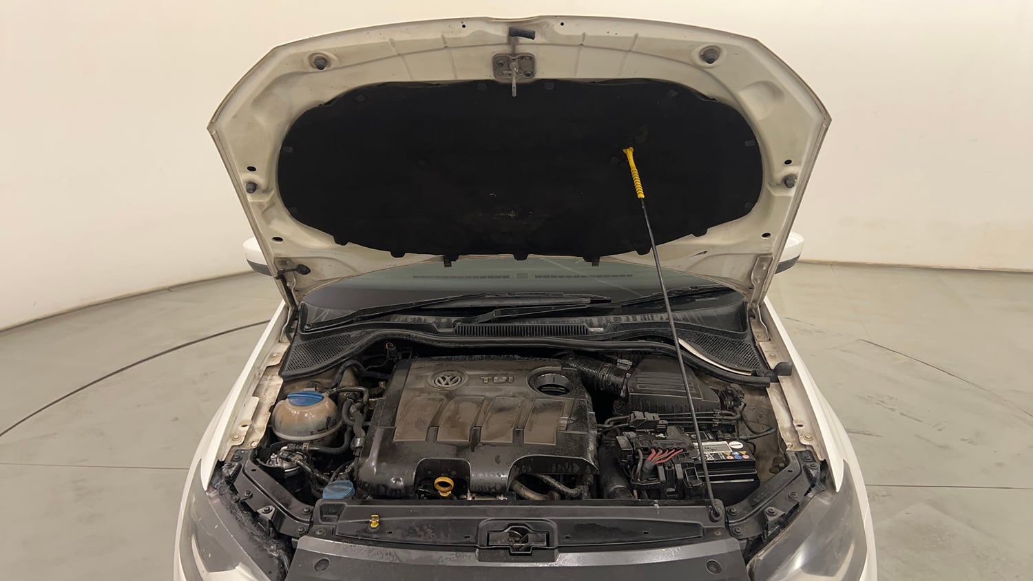 Used 2015 Volkswagen Polo Comfortline 1.5L (D) Diesel Manual engine ENGINE & BONNET OPEN FRONT VIEW