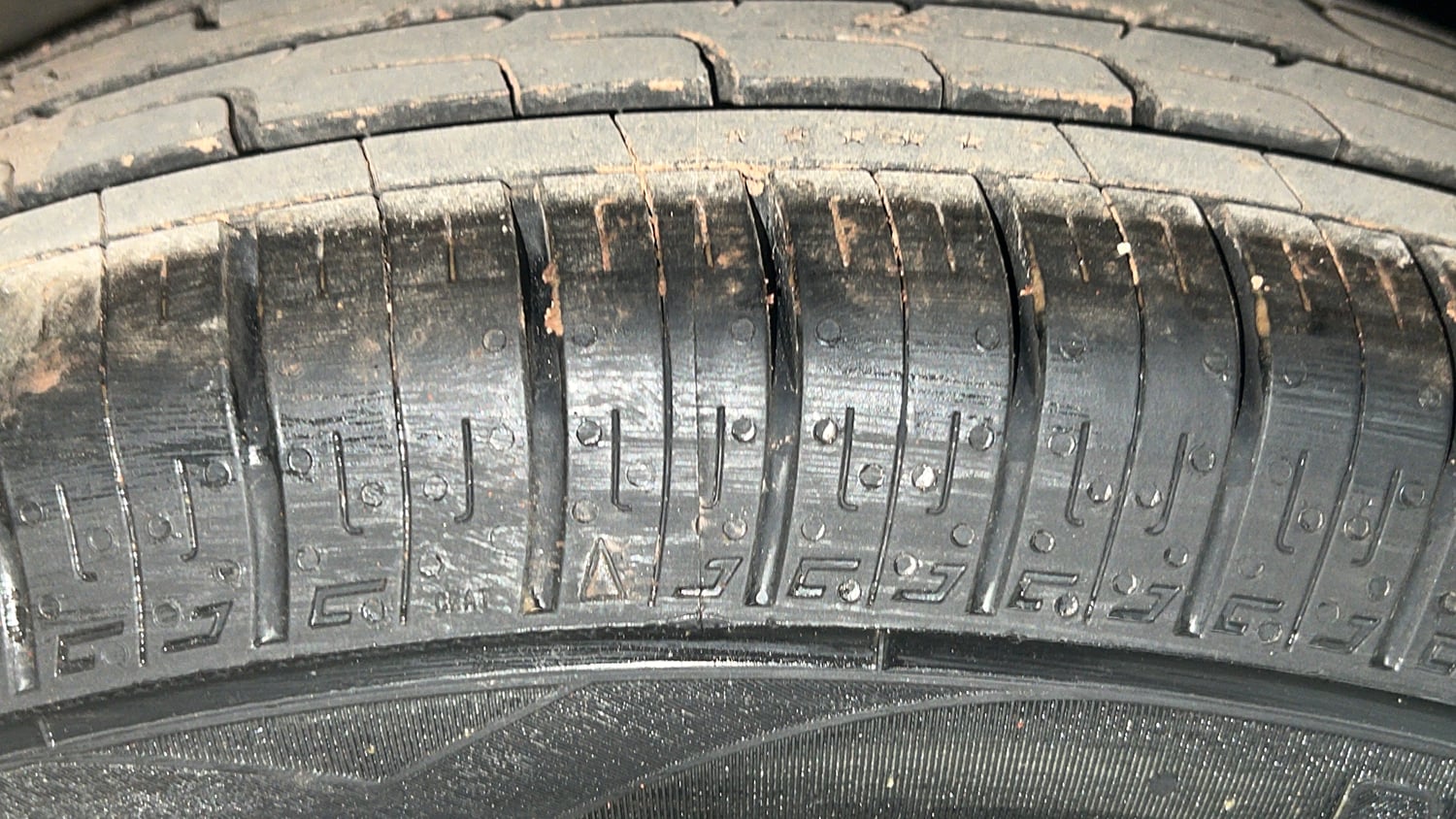 Used 2019 Hyundai Grand i10 Nios Magna AMT 1.2 Kappa VTVT Petrol Automatic tyres RIGHT REAR TYRE TREAD VIEW