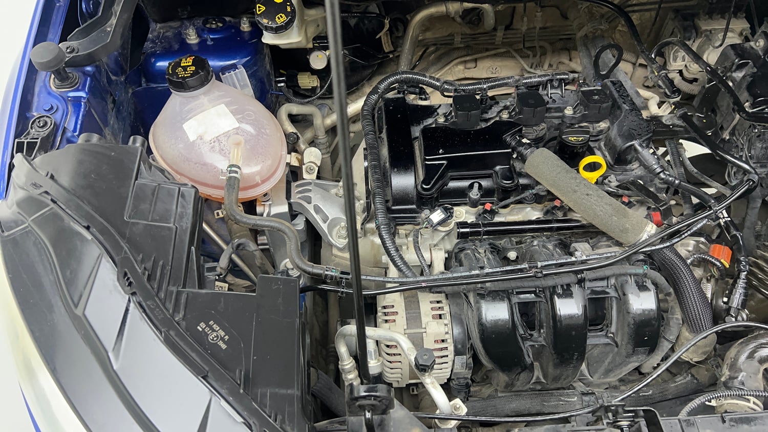 Used 2018 Ford EcoSport Titanium 1.5L Ti-VCT Petrol Manual engine ENGINE RIGHT SIDE VIEW