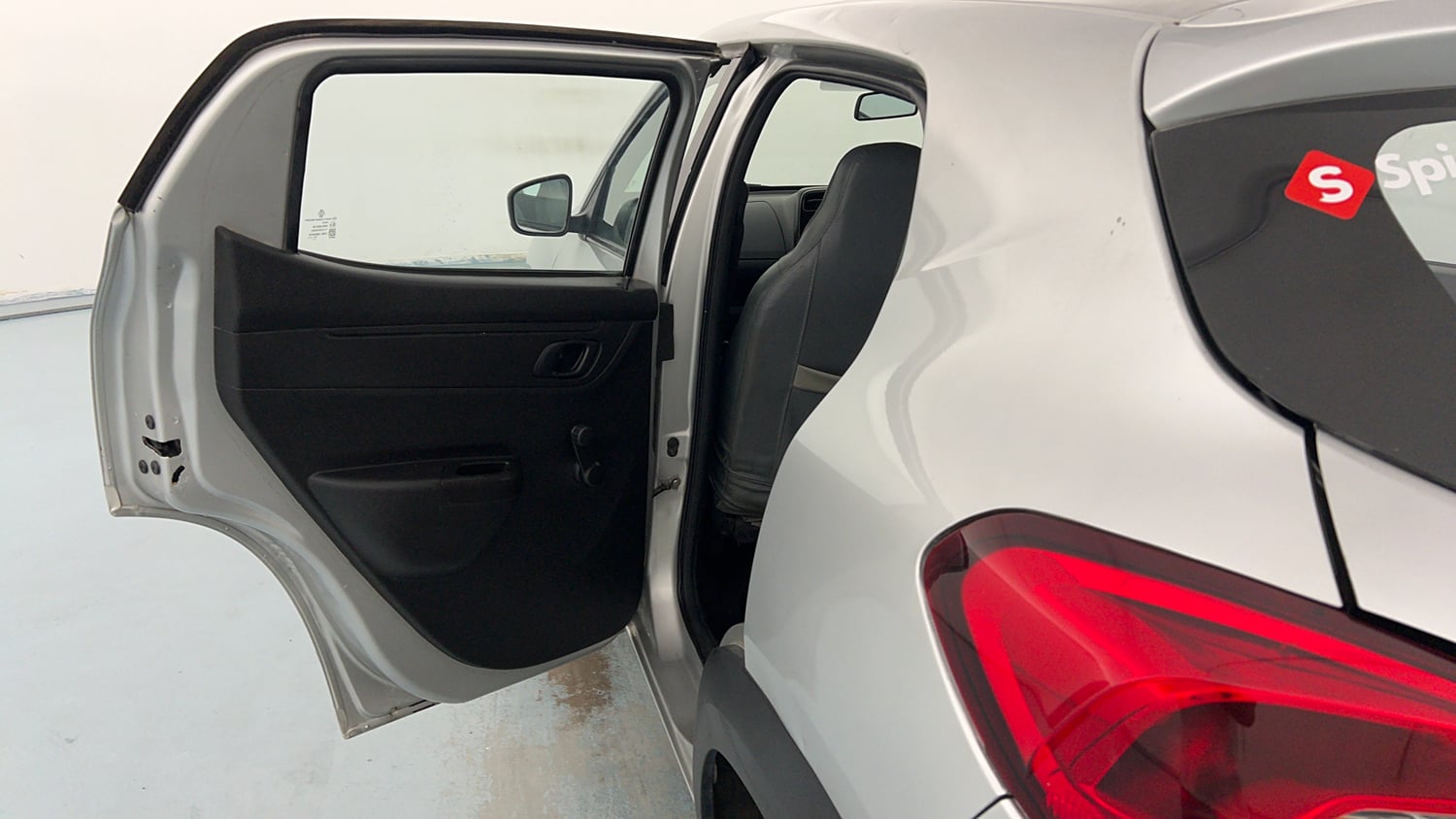 Used 2018 Renault Kwid 1.0 RXT Opt Petrol Manual interior LEFT REAR DOOR OPEN VIEW