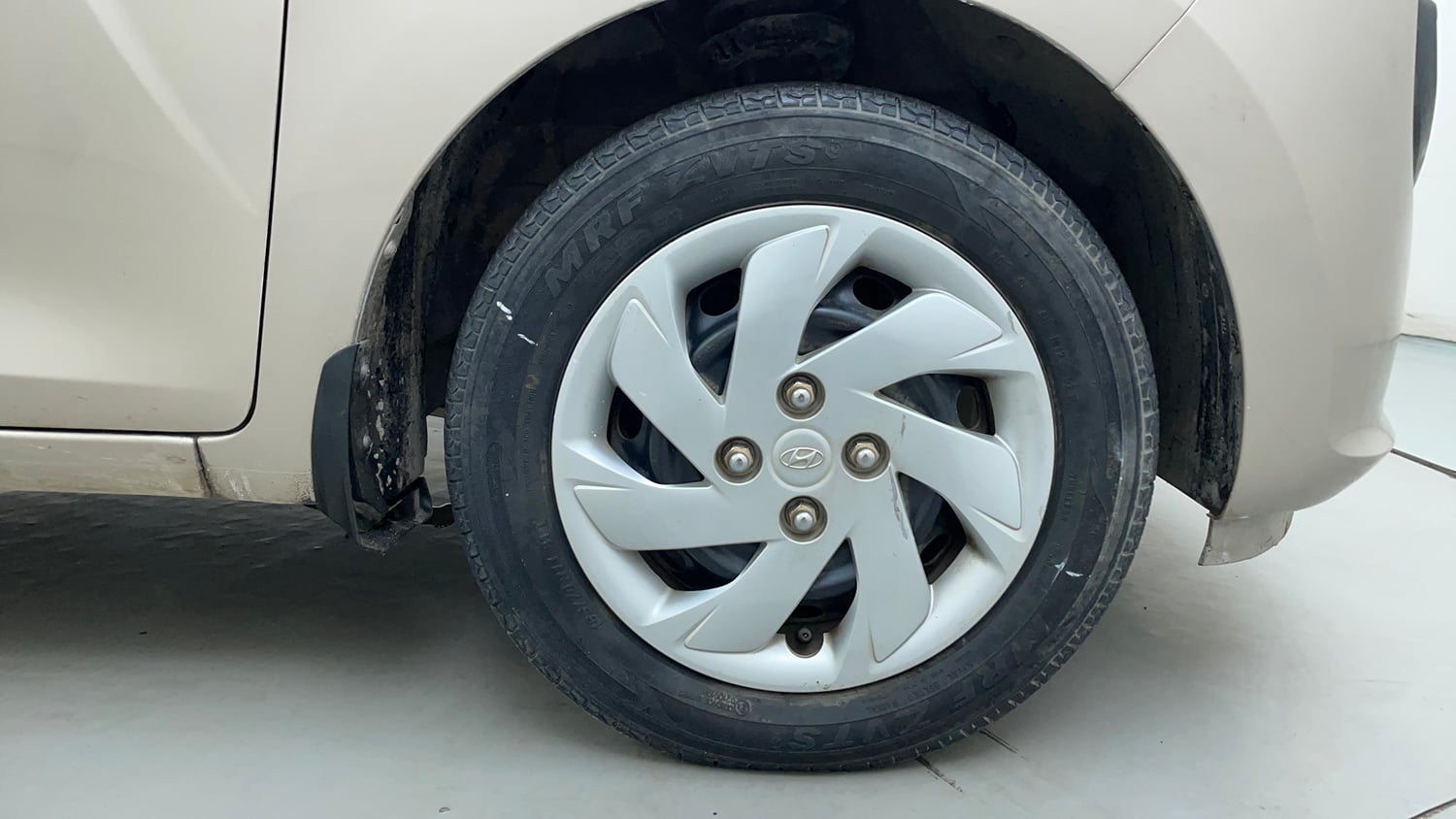 Used 2019 Hyundai Santro Sportz Petrol Manual tyres RIGHT FRONT TYRE RIM VIEW