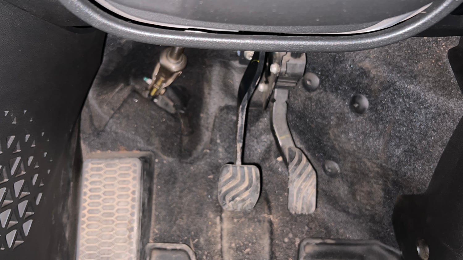 Used 2021 Renault Kiger RXZ AMT Dual Tone Petrol Automatic interior PEDALS VIEW