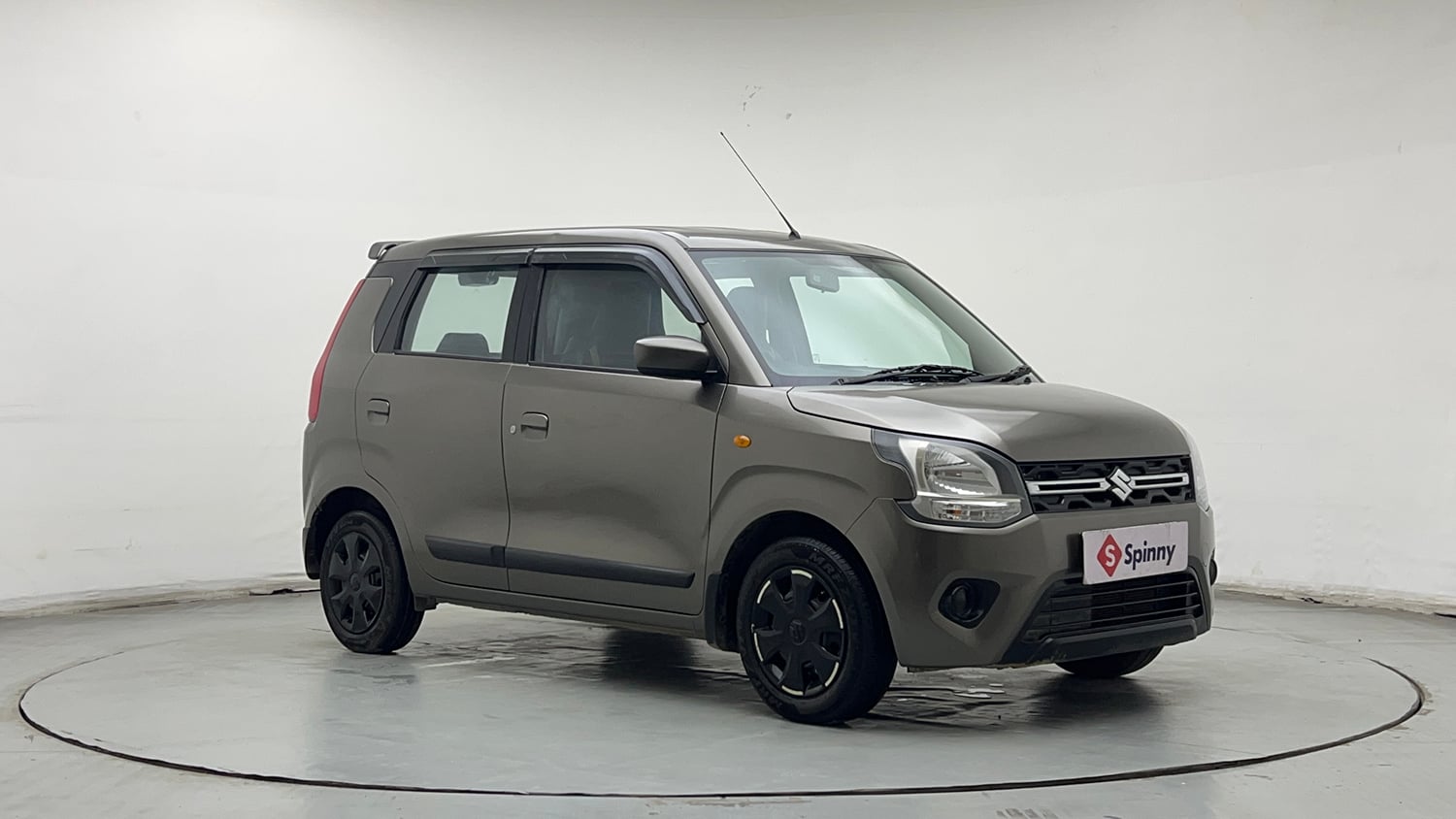 Used 2023 Maruti Suzuki Wagon R VXI 1.0 Petrol Manual exterior RIGHT FRONT CORNER VIEW