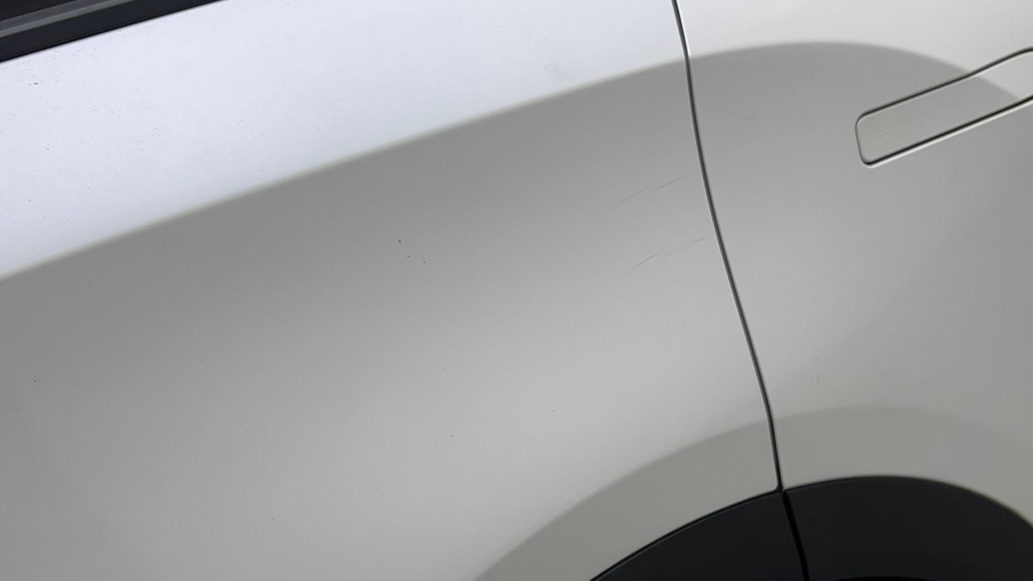 Used 2022 Mahindra XUV700 MX Petrol MT 5 STR Petrol Manual dents MINOR SCRATCH