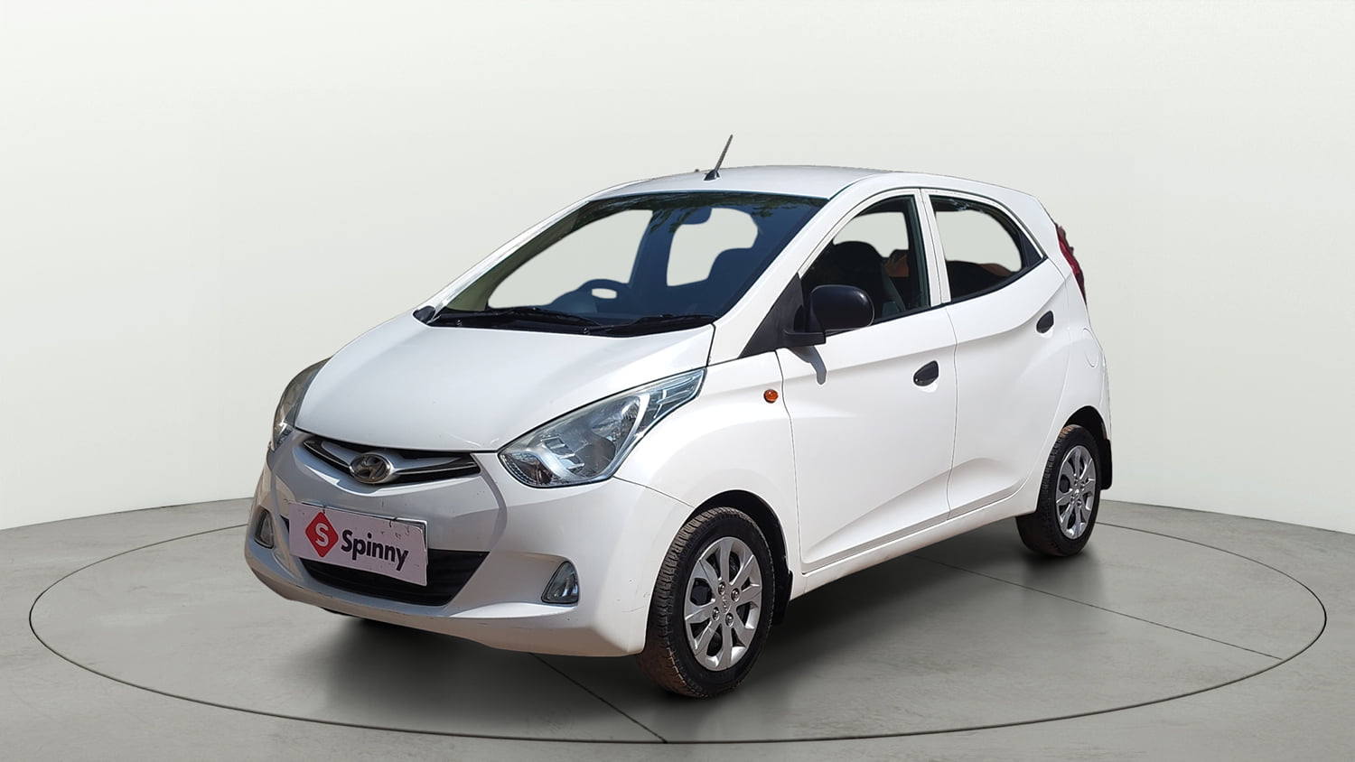 Used 2018 Hyundai Eon Magna + Petrol Manual exterior LEFT FRONT CORNER VIEW
