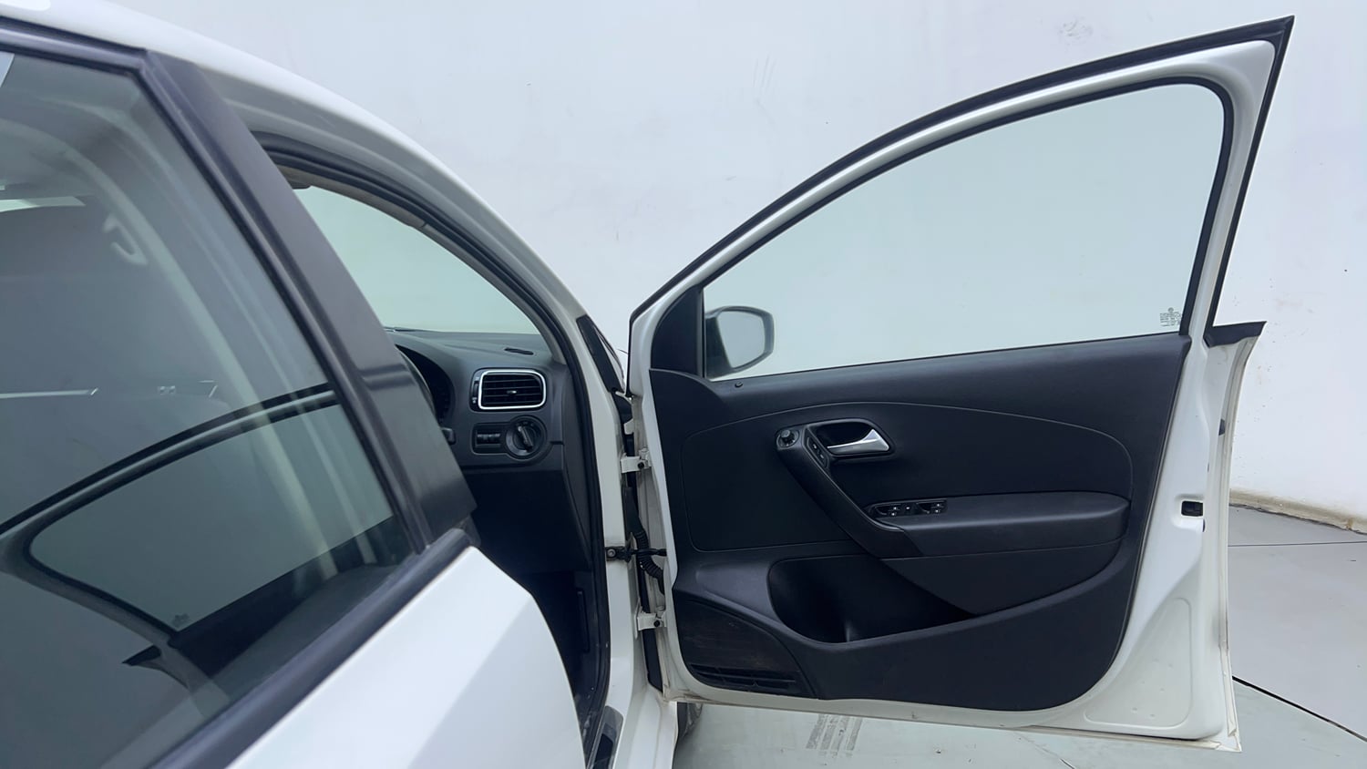 Used 2016 Volkswagen Polo GT TSI Petrol Automatic interior RIGHT FRONT DOOR OPEN VIEW