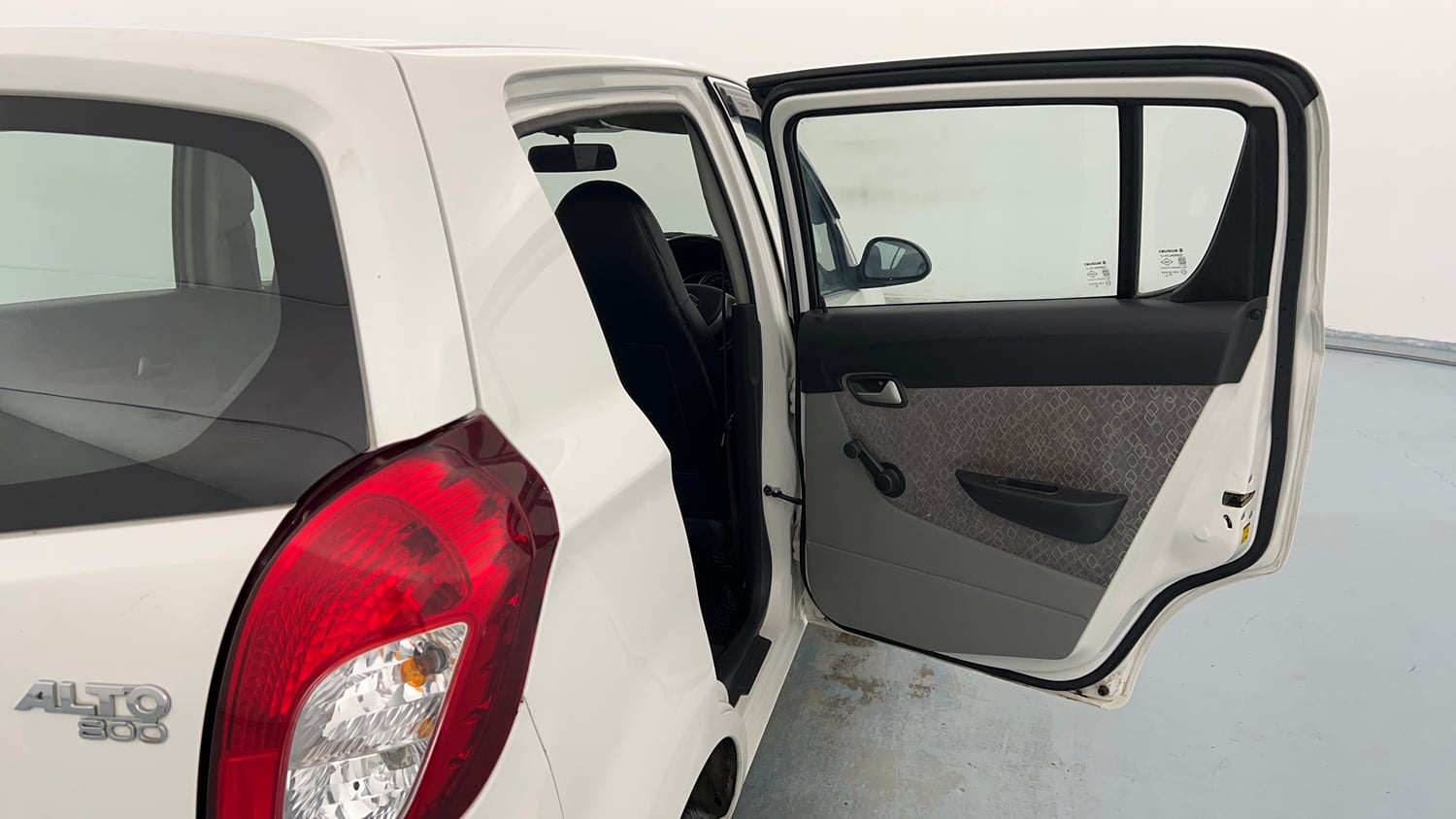 Used 2018 Maruti Suzuki Alto 800 LXi Petrol Manual interior RIGHT REAR DOOR OPEN VIEW