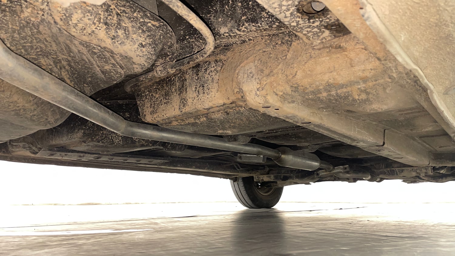Used 2014 Hyundai i10 Sportz 1.1 iRDE2 Petrol Manual extra REAR RIGHT UNDERBODY VIEW