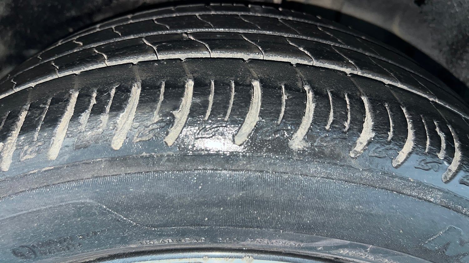 Used 2021 Tata Altroz XZ Petrol Petrol Manual tyres LEFT FRONT TYRE TREAD VIEW