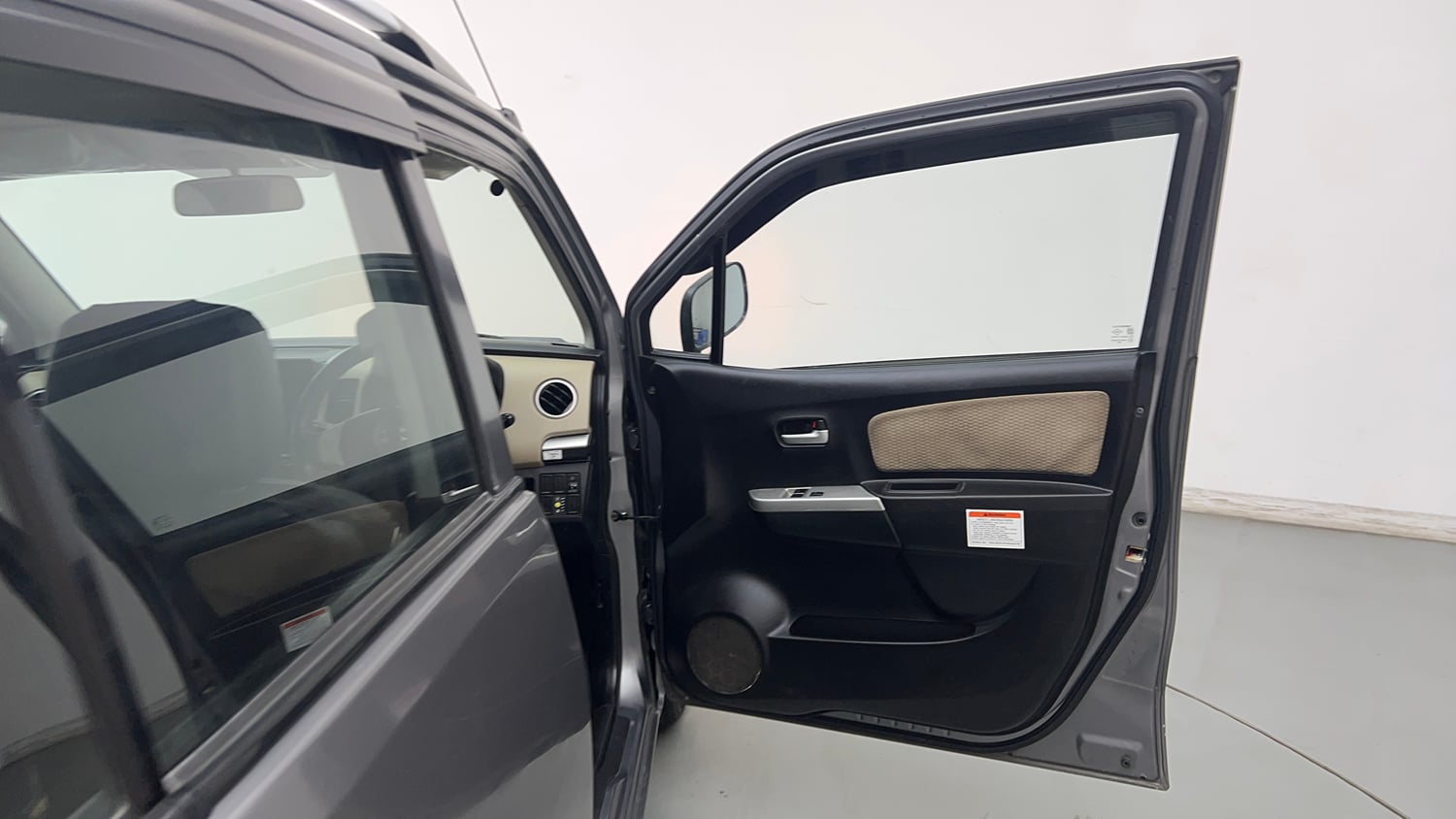 Used 2017 Maruti Suzuki Wagon R LXI CNG Cng Manual interior RIGHT FRONT DOOR OPEN VIEW