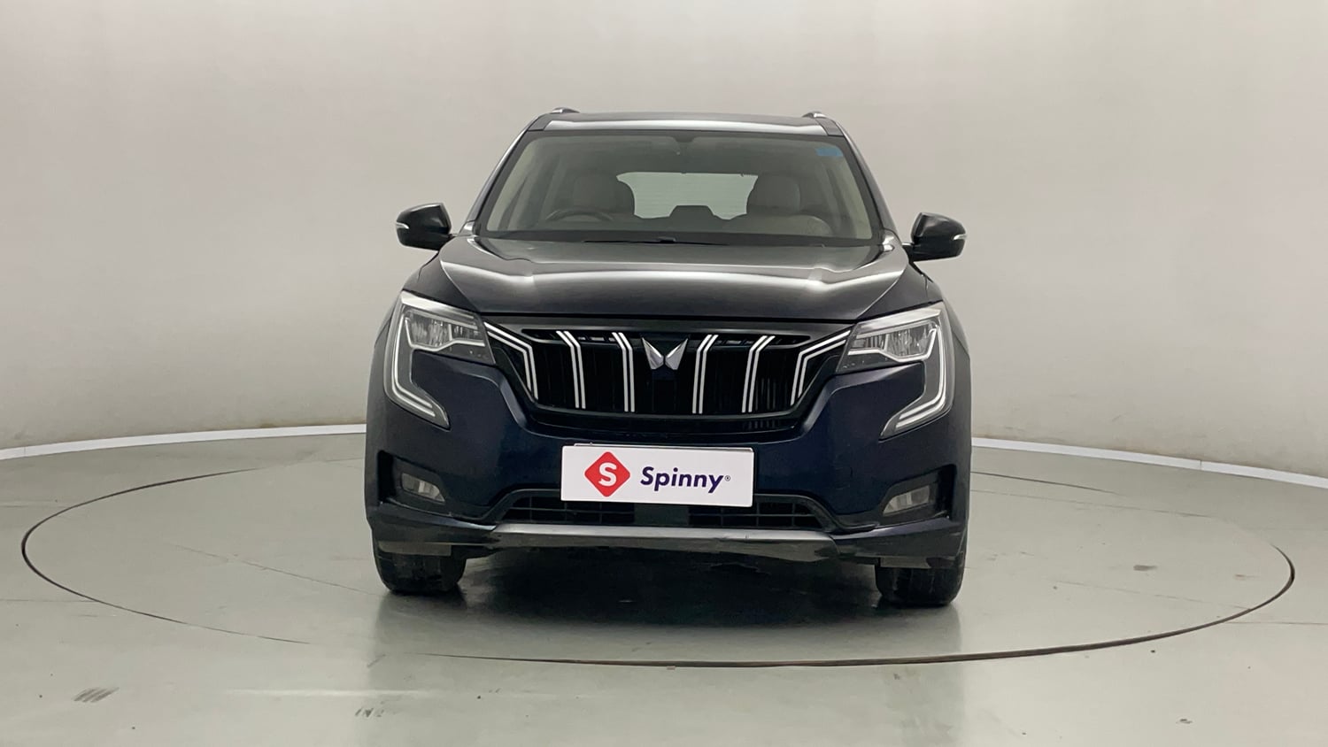 Used 2022 Mahindra XUV700 AX 5 Petrol AT 5 STR Petrol Automatic exterior FRONT VIEW
