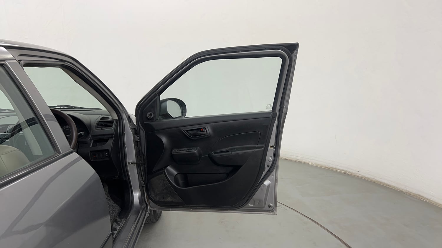 Used 2014 Maruti Suzuki Swift LXi Petrol Manual interior RIGHT FRONT DOOR OPEN VIEW