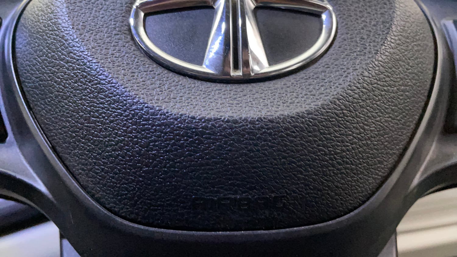 Used 2022 Tata Altroz XM Plus Petrol Petrol Manual top_features Airbags