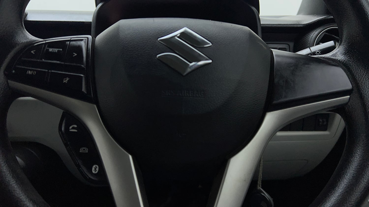 Used 2017 Maruti Suzuki Ignis Delta 1.2 MT Petrol Manual top_features Airbags